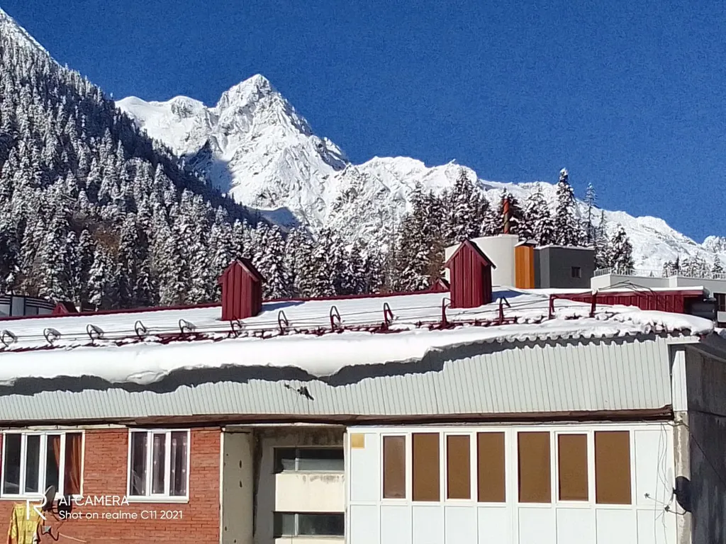 Просторная квартира с видом на горы в посëлке Домбай. — аренда посуточно в Домбай