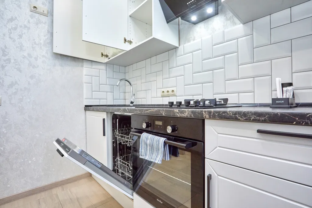 Уютная квартира в центре города с видом на море