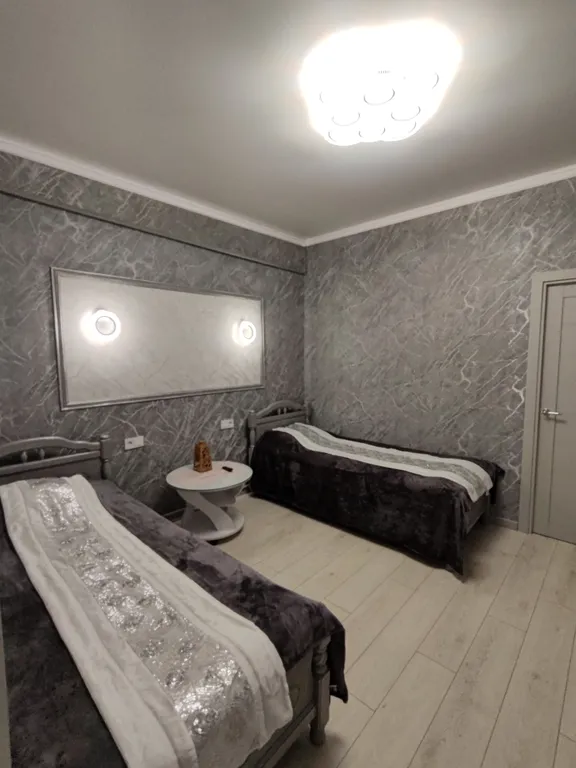 Уютная двухкомнатная квартира с отдельным входом в центре района