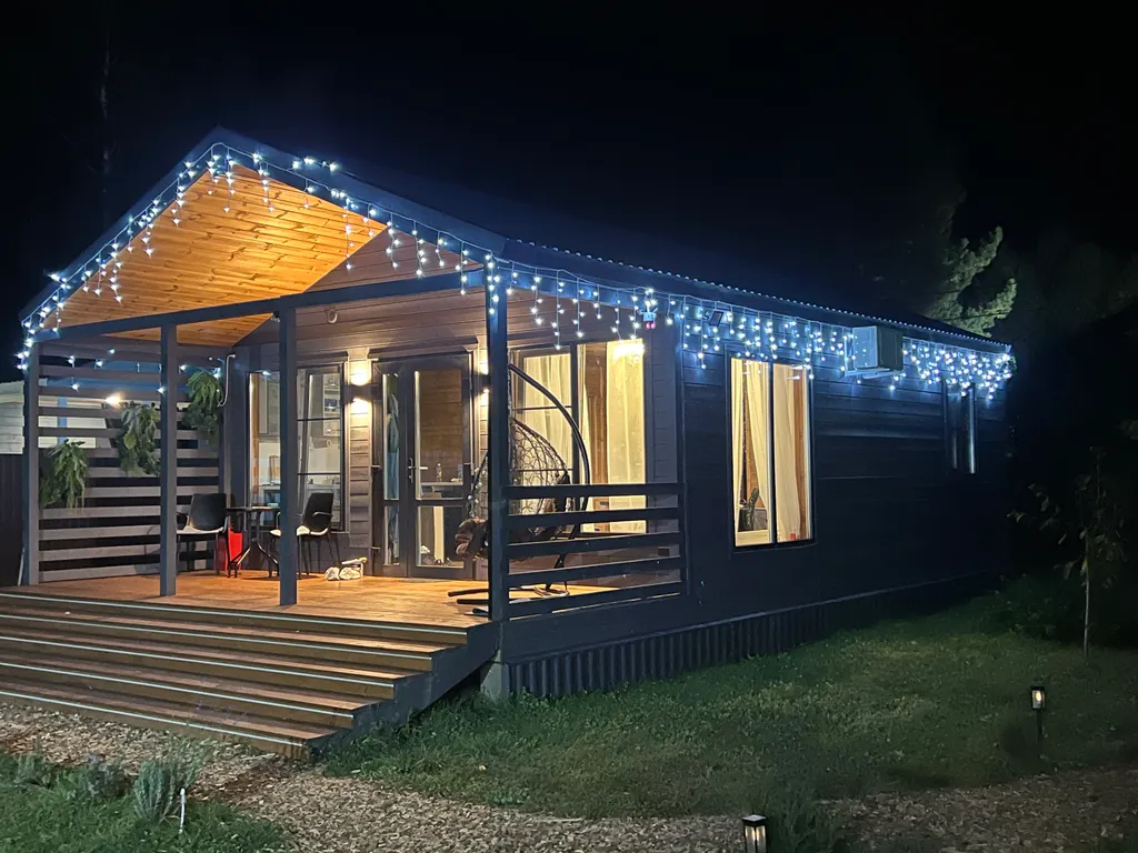 Дом с баней и горячей купелью на дровах