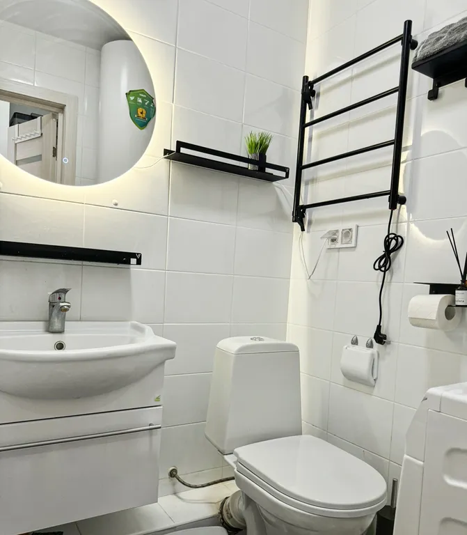 Шикарная квартира с прекрасным видом на бассейны и можжевеловые горы