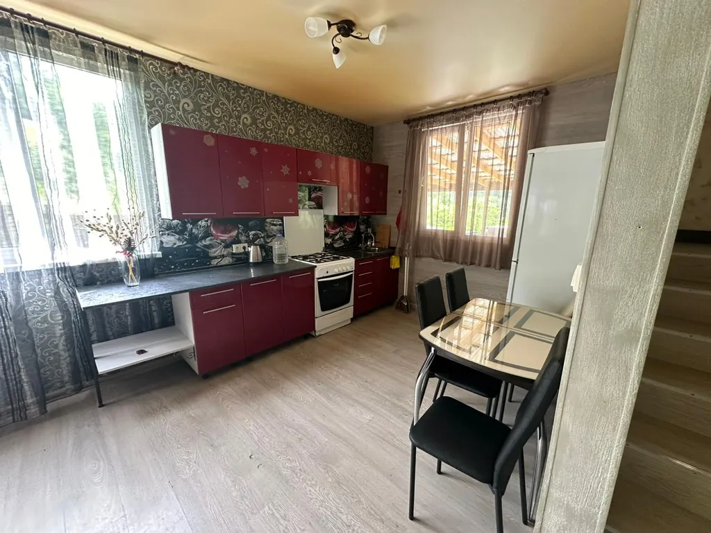 Дом у Дольмена