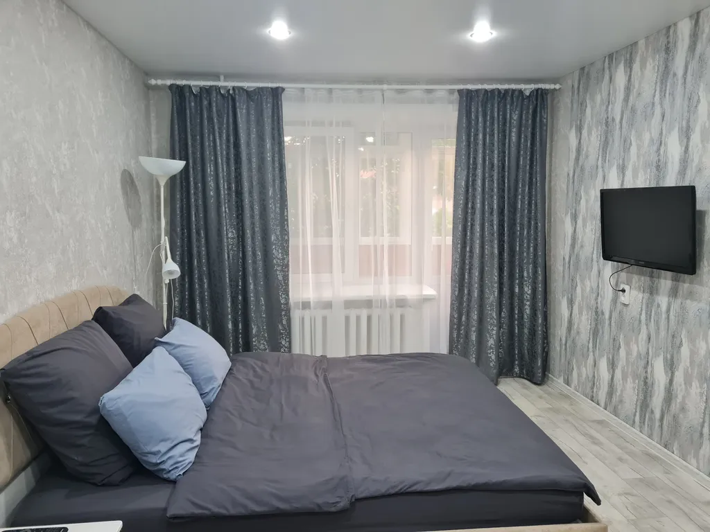 Уютная квартира в центре города — аренда посуточно в Реж