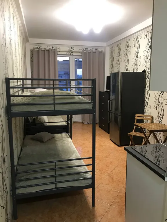 Квартира-студия у моря в шаговой доступности, личная парковка