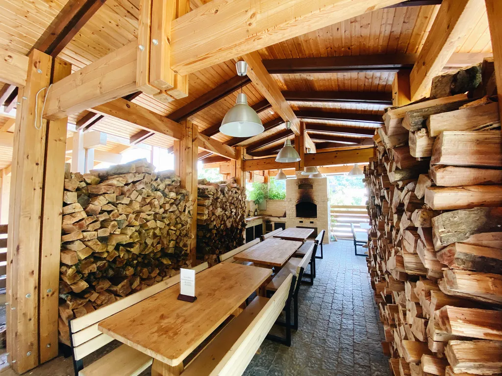 Двухкомнатная квартира в центре Красной Поляны