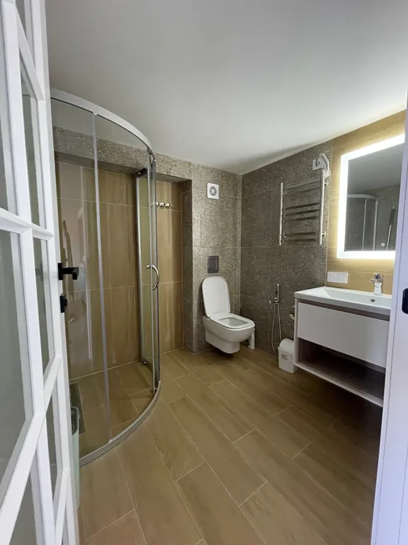 Двухуровневая лофт квартира с выходом в сад