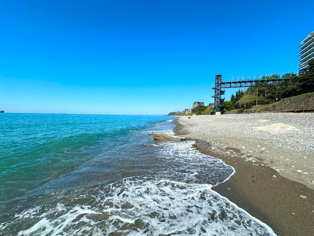 Просторный апартамент с видом на горы и море Crowne Plaza