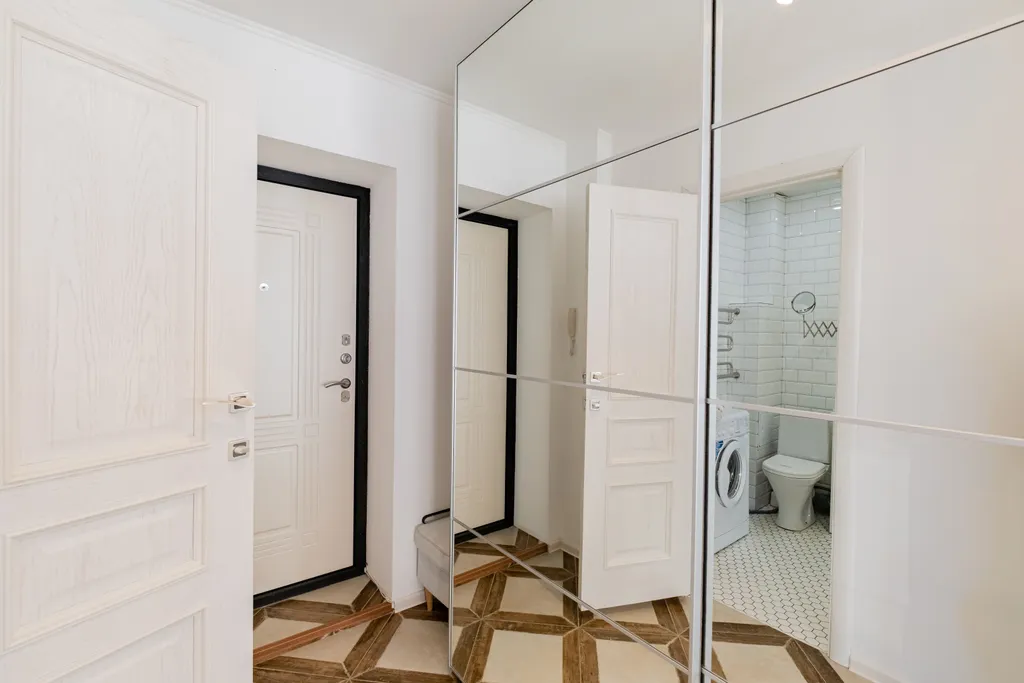 Светлая студия в центре