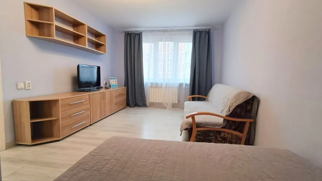 Квартира Светлая и комфортная квартира в микрорайоне северный — Красноярск