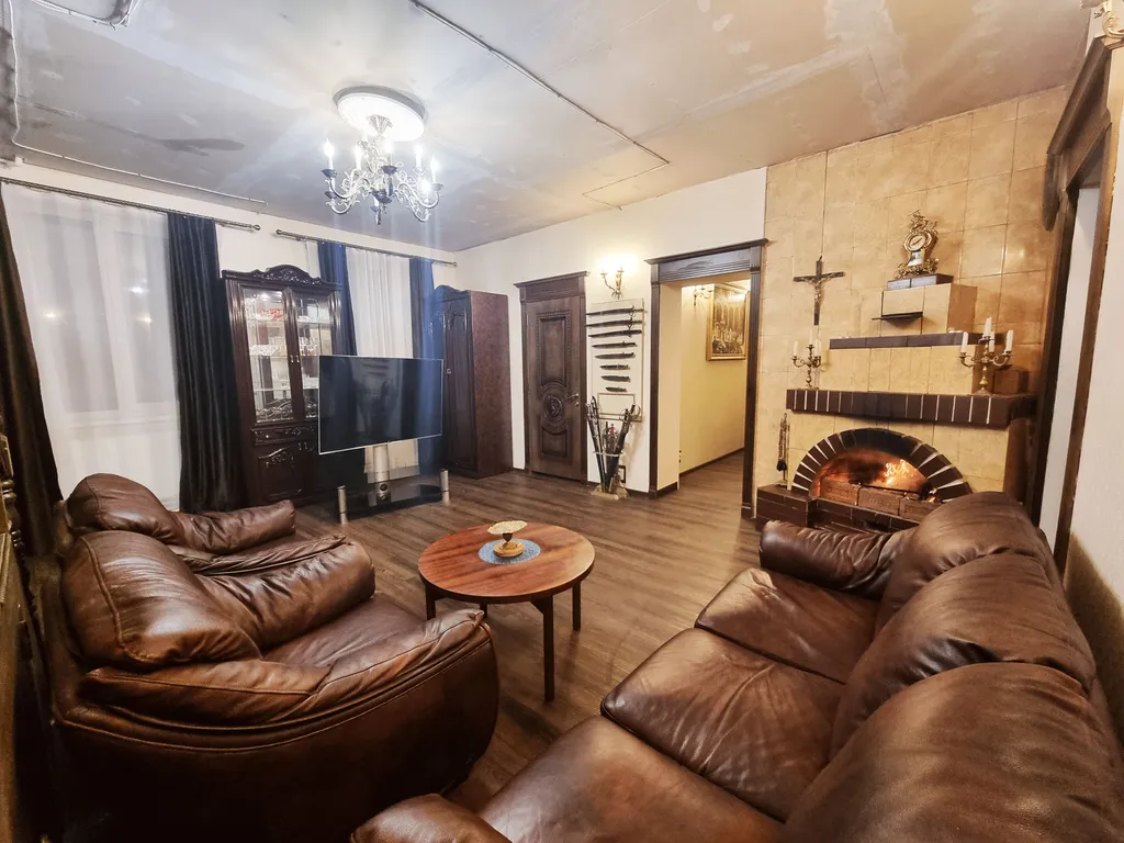 Коттедж Большой двухэтажный коттедж в стиле ампир с сауной и бассейном-купелью — Агалатово