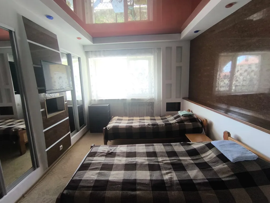 Тихая уютная квартира с терассой в частном секторе