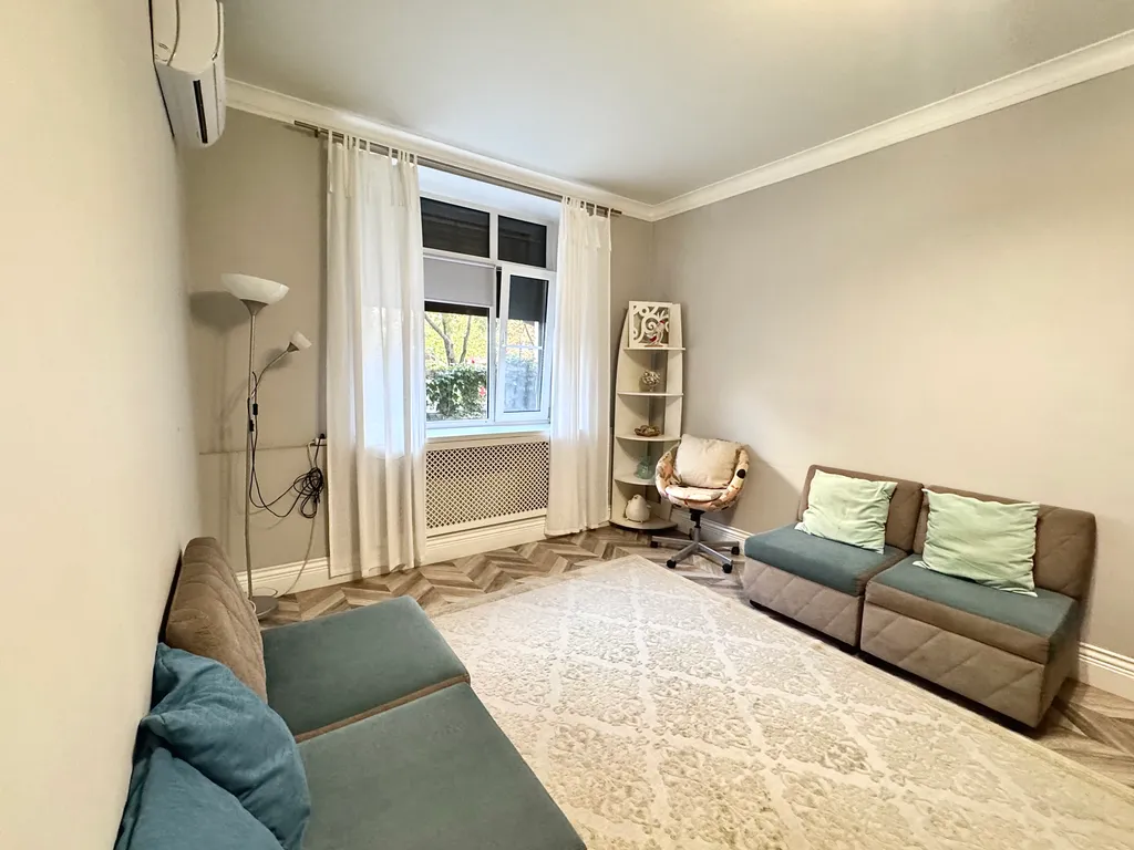 Квартира на набережной в центре