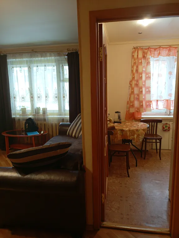 Двухкомнатная квартира посуточно на ул. Мурманская 27.