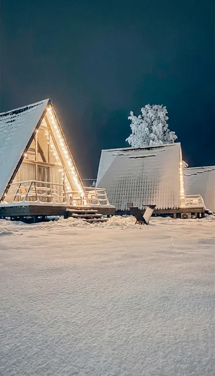 Двухэтажный а-фрейм 2 с панорамным остеклением и террасой