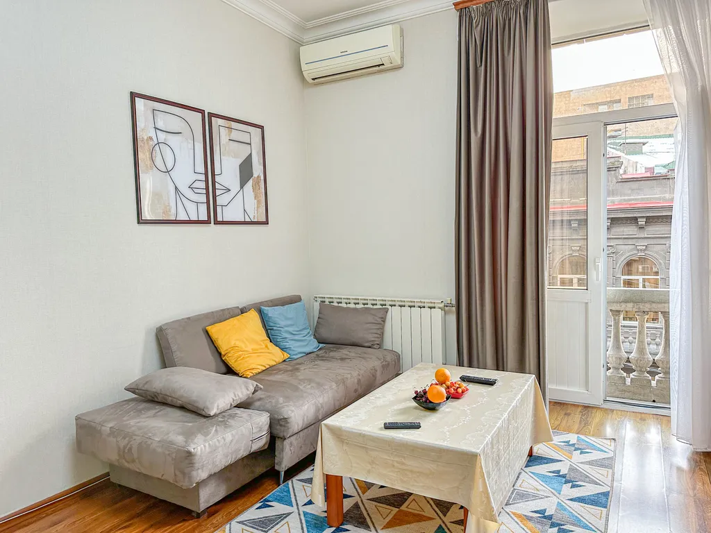 Квартира с французским балконом