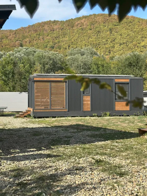 Коттедж НОРДЛИ+БРИМЭНС. Пространство для компании: два дома в лесу у реки — Горячий Ключ