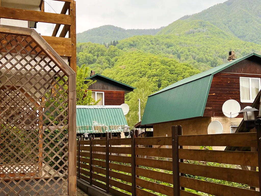 Двухкомнатная квартира в центре Красной Поляны