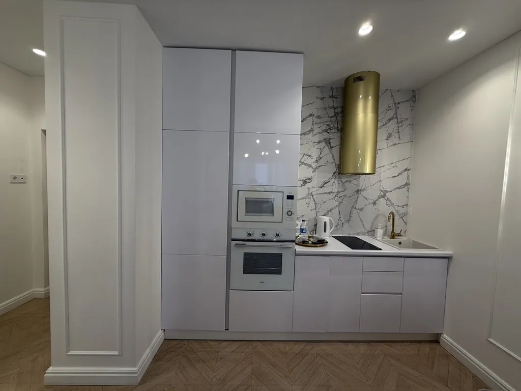 Современный апартамент в тихом районе