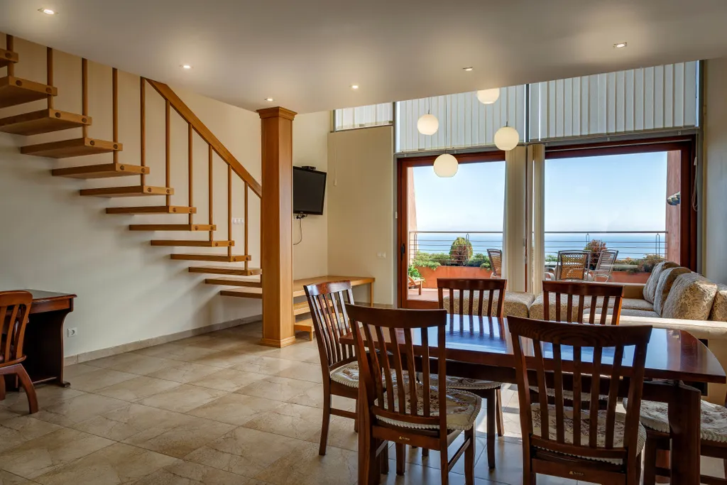 Двухуровневые апартаменты