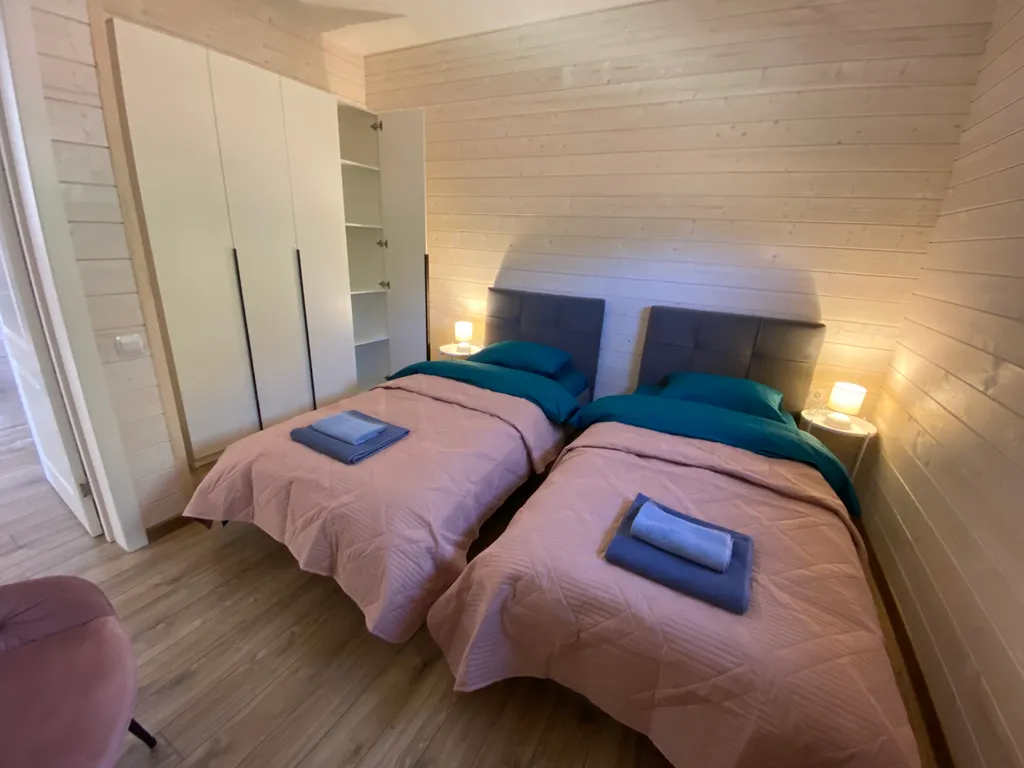 Дом с бассейном