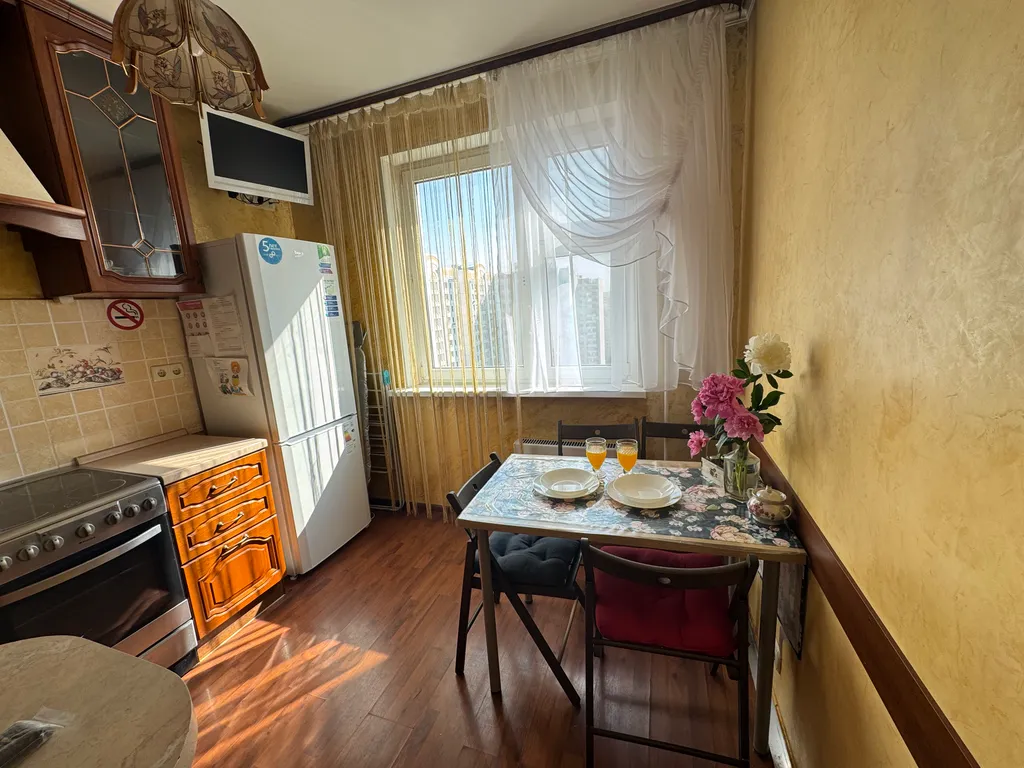 Квартира на высоком этаже в 10 минутах пешком от метро