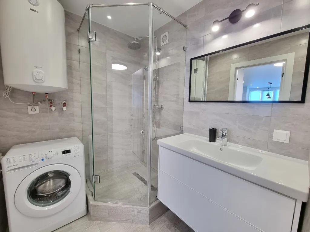 Супер видовая новая двухкомнатная квартира у моря в парке Победы