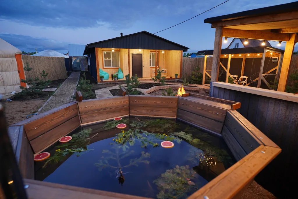 Дом с баней-юртой и караоке