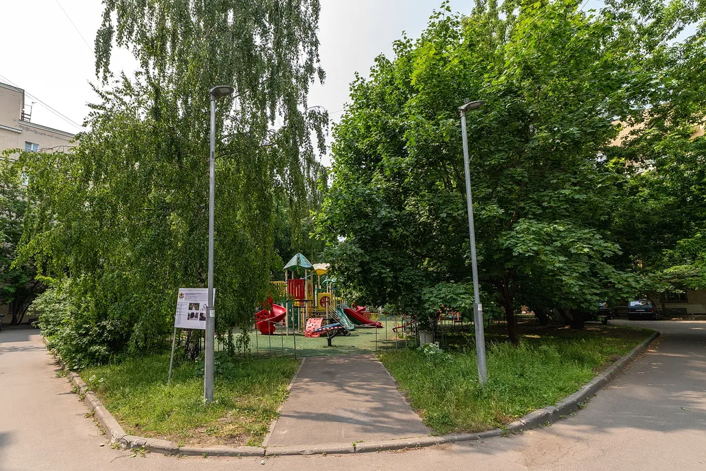 Квартира Квартира в доме-памятнике архитектуры с шикарным балконом — Москва