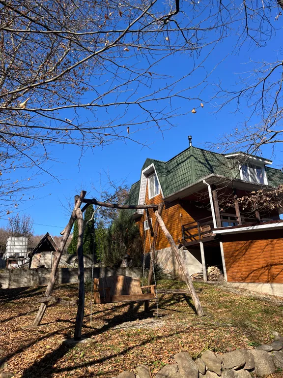 Уютный дом в горах