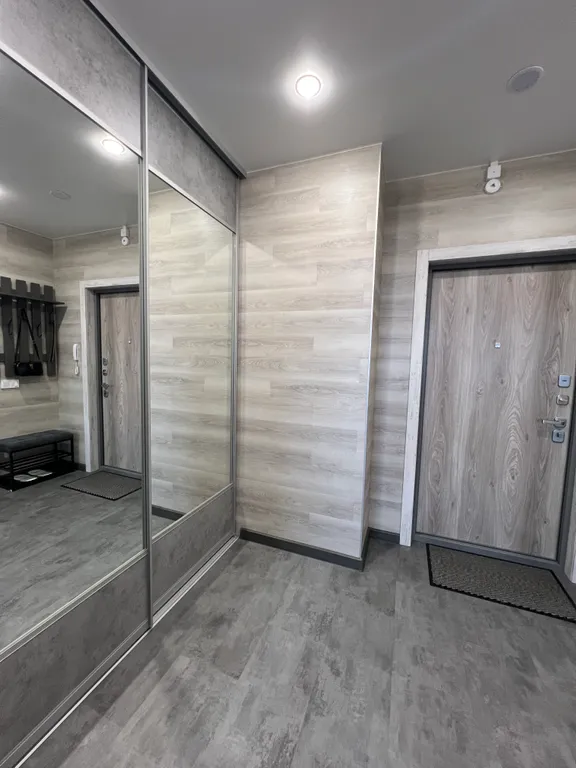 Уютная квартира Аэропорт Толмачево 5 минут(спальня+кухня-гостинная)