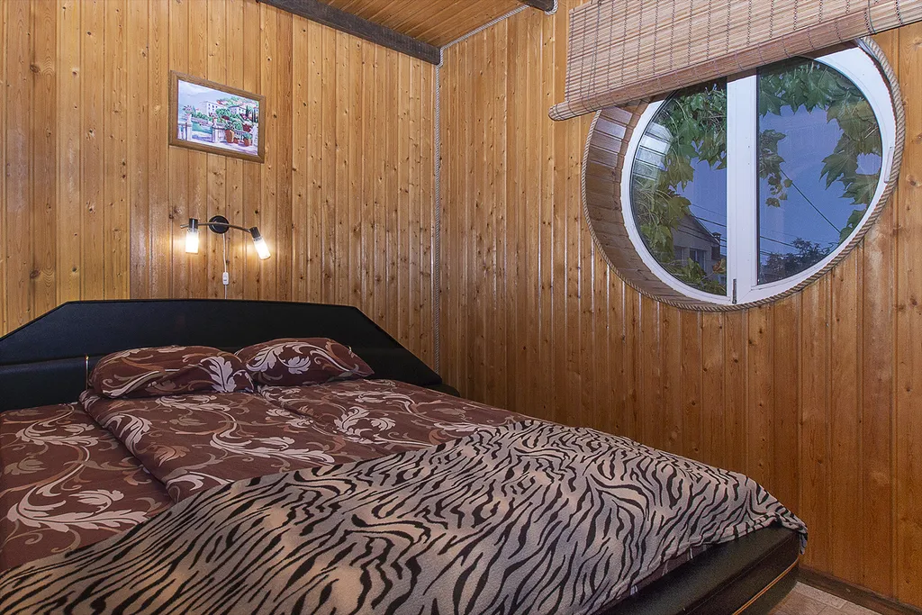 Коттедж Коттедж Апартаменты у грота Дианы — Севастополь