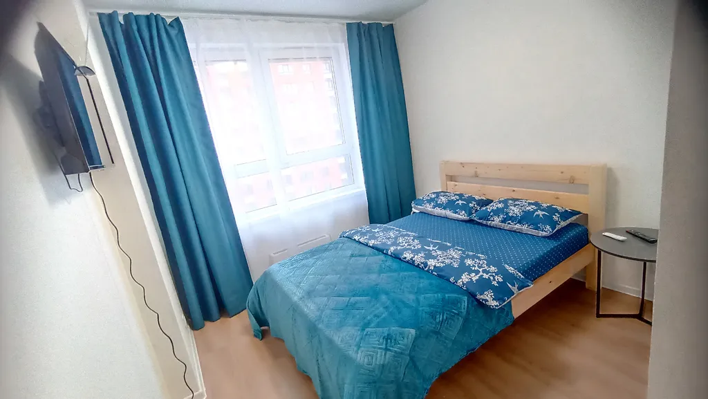 Уютная евродвушка с кондиционером на 8 этаже у МРНЦ Цыба