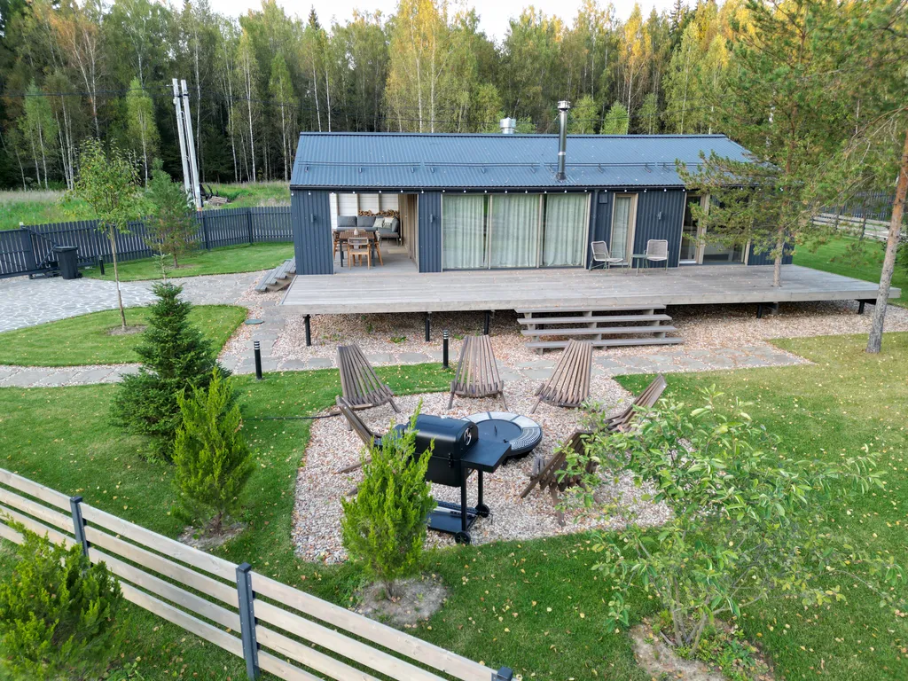 Уютный загородный дом в тишине