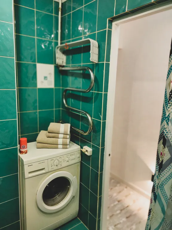 Квартира с большой кроватью и оплаченными домашними кинотеатрами