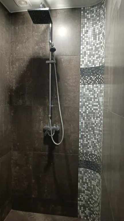 Новый коттедж для семейного отдыха в черте города