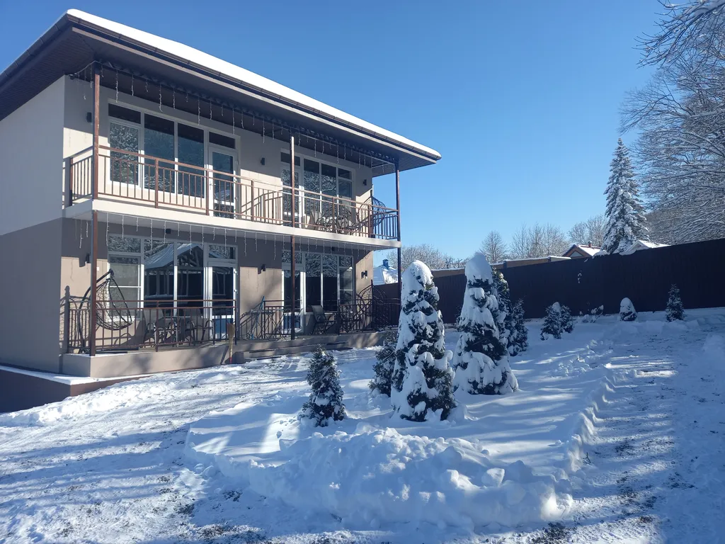 Дом в горах Адыгеи с бассейном