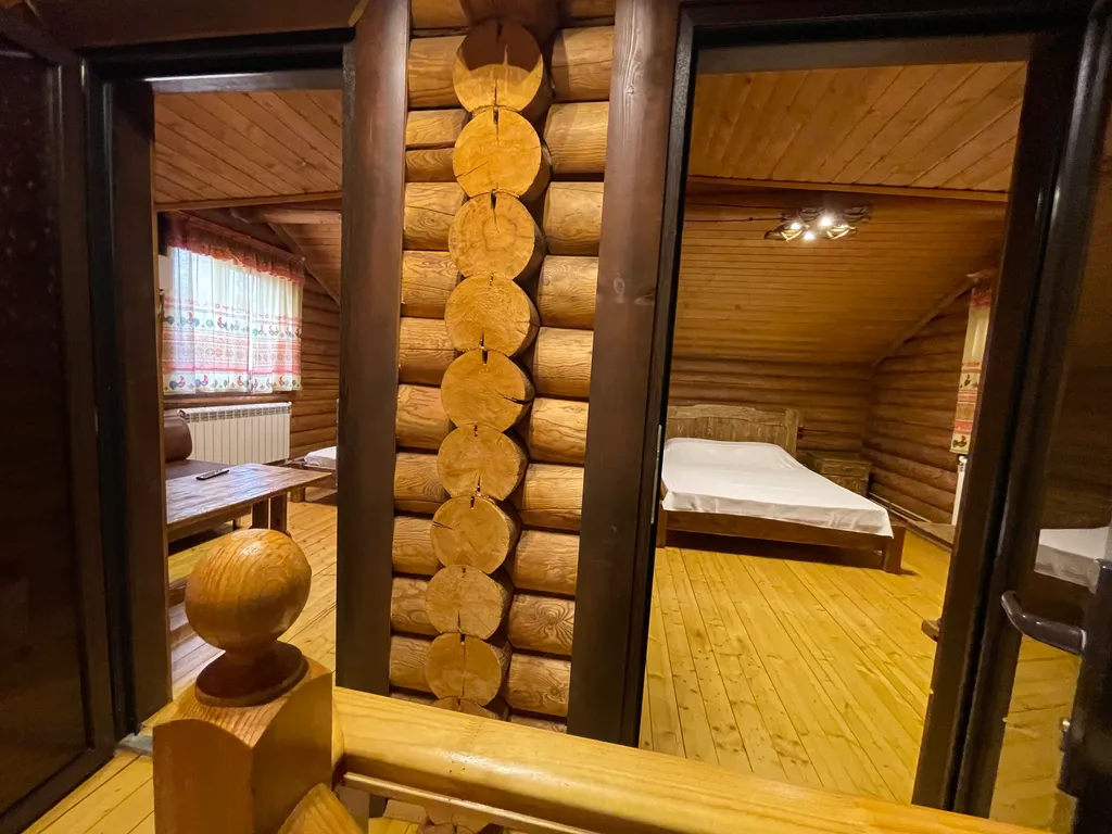 Коттедж с тремя спальнями, русской баней и бассейном