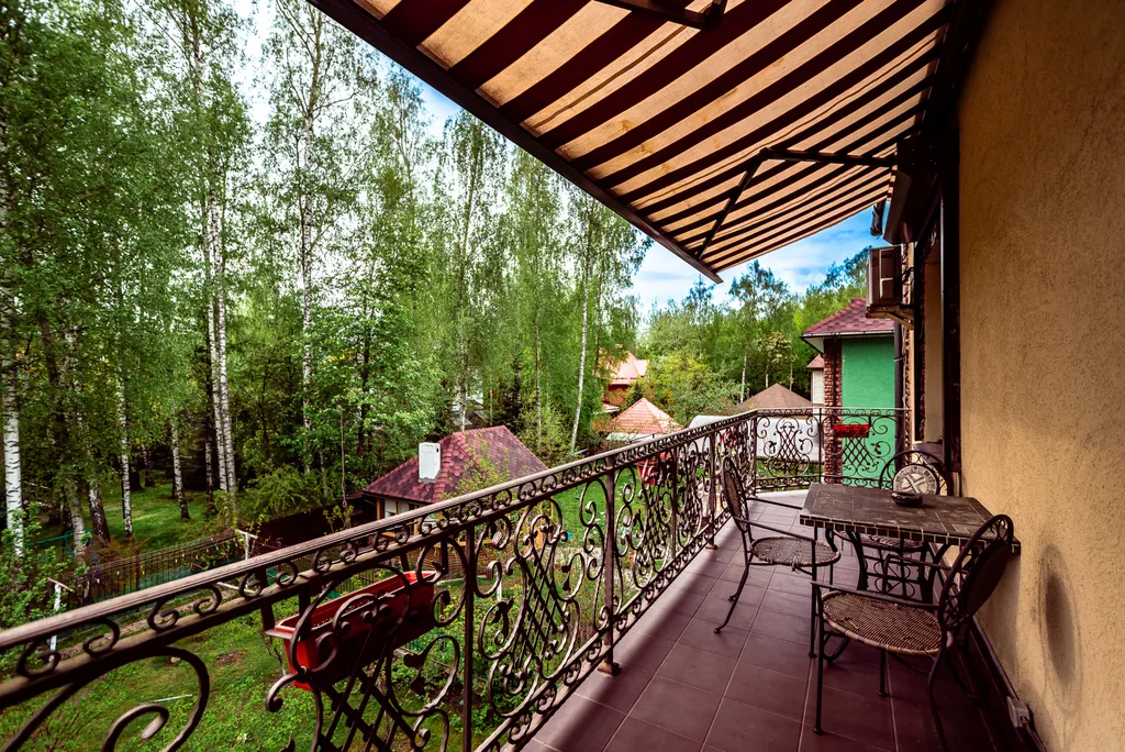 Дом с бассейном и сауной