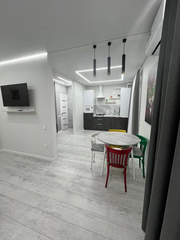 Уютная студия с дизайнерским ремонтом