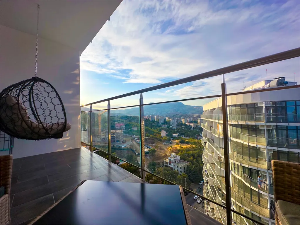 Дизайнерская студия Ls-Lux-Beautiful Days с видом на горы и море