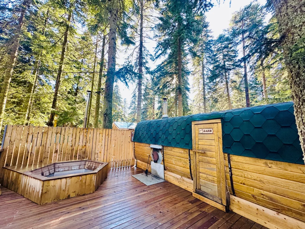 Большой коттедж