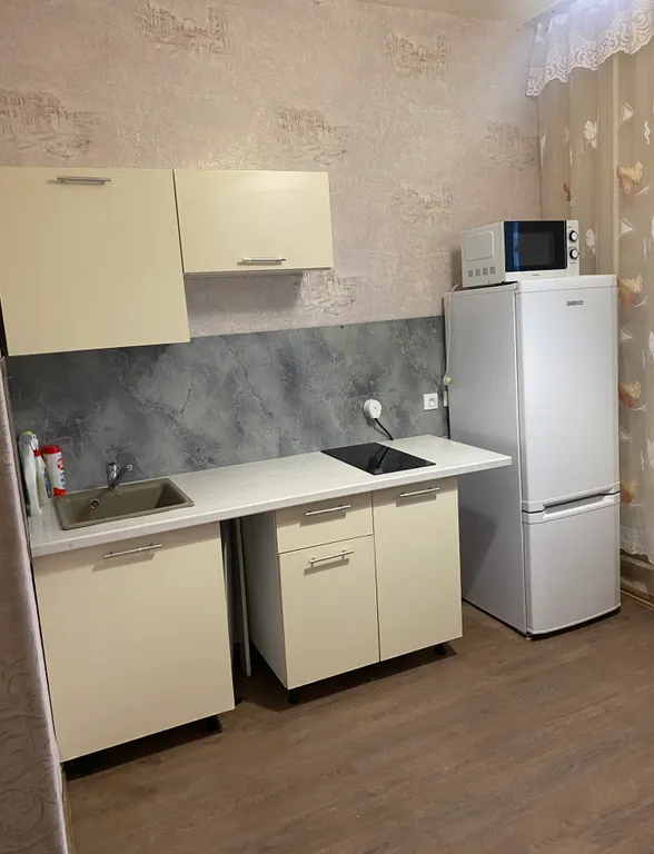 Квартира кузнечики