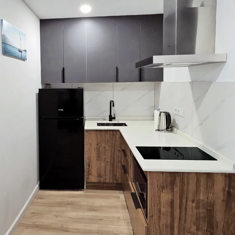 Люкс студия 1+1 у самого моря, 10м до пляжа