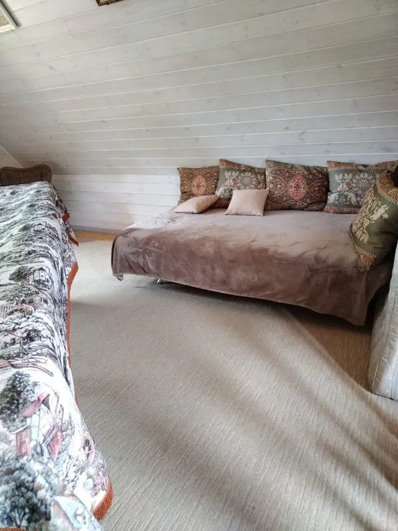 Коттедж Уникальный коттедж с бильярдом на берегу озера — Беличье