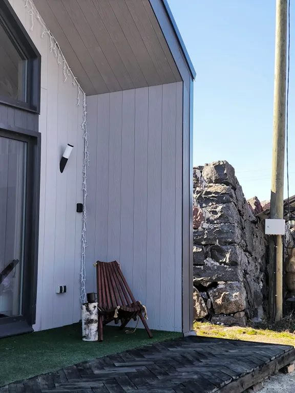 Загородный дом у озера