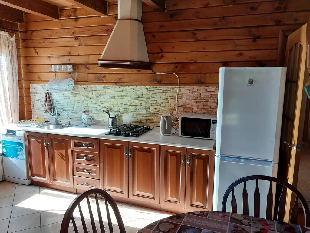 Коттедж на берегу озера Глубокое