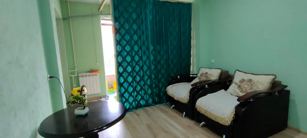 Уютная квартира с отдельным входом в центре города