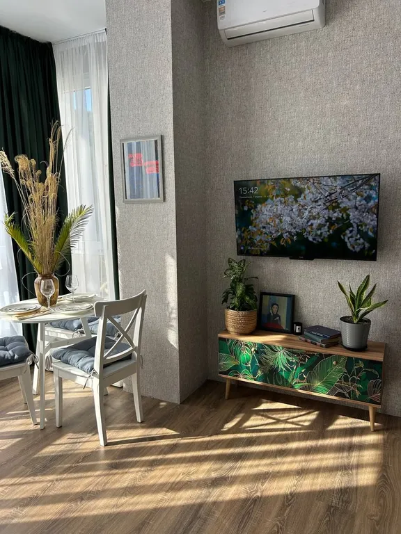 Уютная Арт студия в стиле Лондона 60 годов На границе Нацпарка