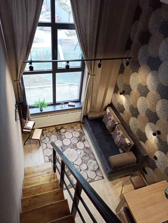 Двухуровневая студия рядом с Комсомольской Набережной