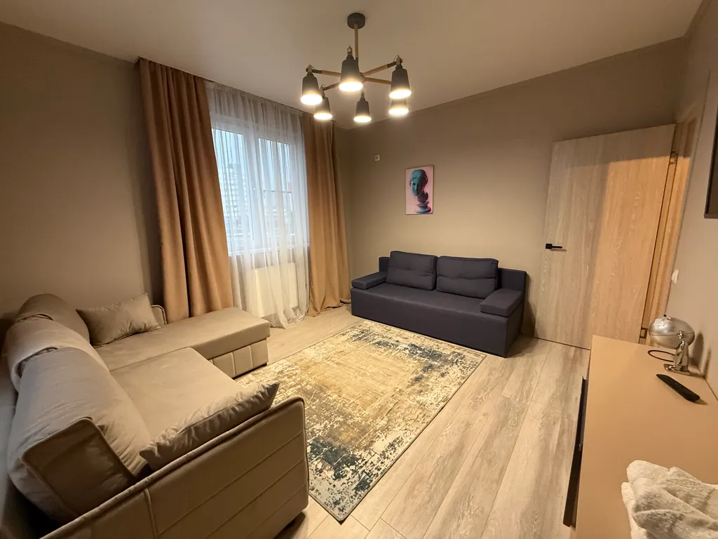 Двушка с евроремонтом и атмосферой загорода